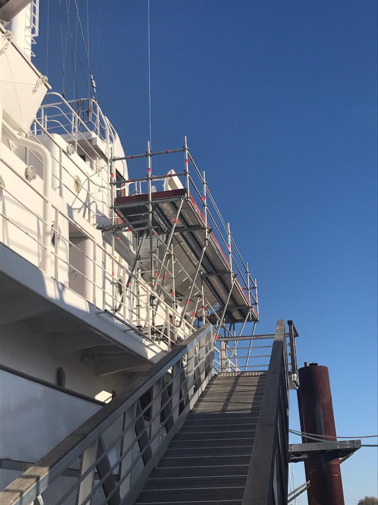 LA ROCHELLE - location échafaudage - Musée Maritime / Le France 1