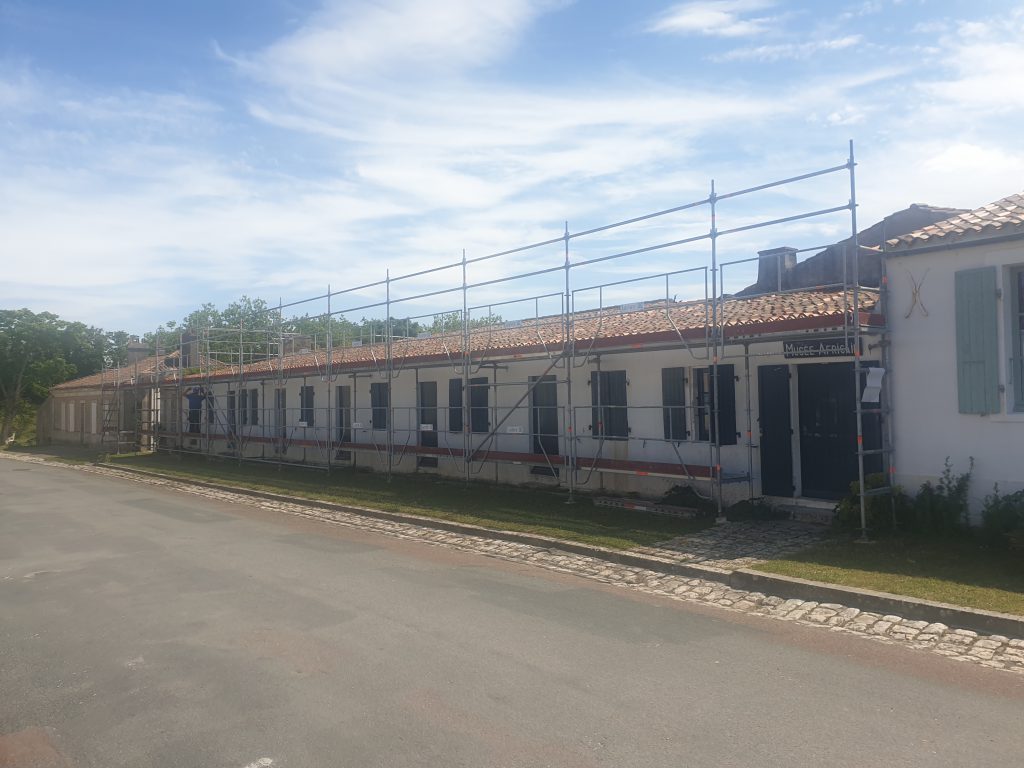 ILE D'AIX - location échafaudage - Musée africain